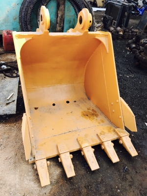 ขายบุ้งกี๋ของรถแบคโฮขนาด 200 ราคา 25000