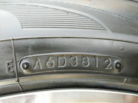 ขายแม็ก6รูขอบ20 พร้อมยางNITTO 265/50R20 MADE IN JAPAN ปี12 ดอกยางหนาเต็ม สวยๆ จำนวน 1 ชุด