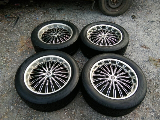 ขายแม็ก6รูขอบ20 พร้อมยางNITTO 265/50R20 MADE IN JAPAN ปี12 ดอกยางหนาเต็ม สวยๆ จำนวน 1 ชุด