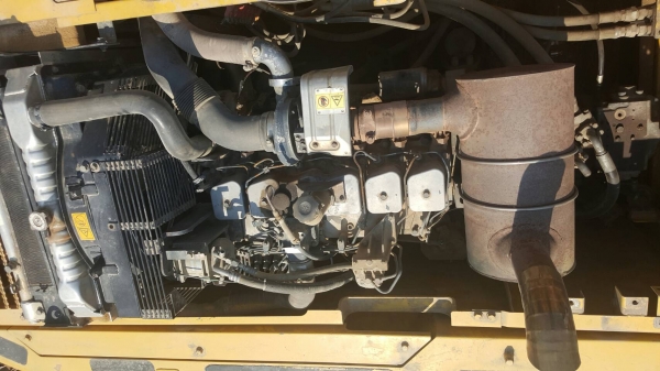 ขาย 1,550,000 KOMATSU pc 200-7 ทำง านน้อย 8,000 ชม.ไฟฟ้าครบ เครื่องดี ปั้มแรง เอวแน่น ช่วงล่างเต็ม อินวอยท์(รถอยู่ สุโขทัย) 090-772-3710 090-772-3708