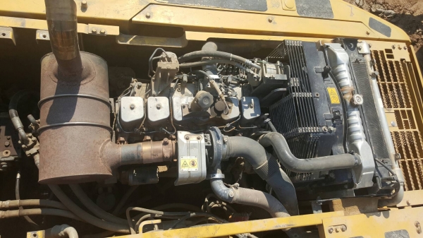 ขาย 1,550,000 KOMATSU pc 200-7 ทำง านน้อย 8,000 ชม.ไฟฟ้าครบ เครื่องดี ปั้มแรง เอวแน่น ช่วงล่างเต็ม อินวอยท์(รถอยู่ สุโขทัย) 090-772-3710 090-772-3708