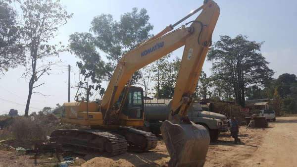 ขาย 1,550,000 KOMATSU pc 200-7 ทำง านน้อย 8,000 ชม.ไฟฟ้าครบ เครื่องดี ปั้มแรง เอวแน่น ช่วงล่างเต็ม อินวอยท์(รถอยู่ สุโขทัย) 090-772-3710 090-772-3708