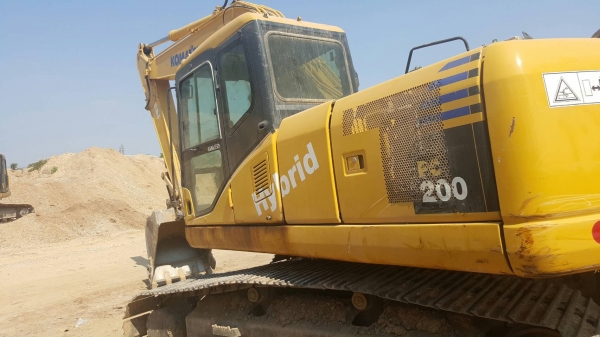 ขาย 1,550,000 KOMATSU pc 200-7 ทำง านน้อย 8,000 ชม.ไฟฟ้าครบ เครื่องดี ปั้มแรง เอวแน่น ช่วงล่างเต็ม อินวอยท์(รถอยู่ สุโขทัย) 090-772-3710 090-772-3708