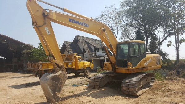 ขาย 1,550,000 KOMATSU pc 200-7 ทำง านน้อย 8,000 ชม.ไฟฟ้าครบ เครื่องดี ปั้มแรง เอวแน่น ช่วงล่างเต็ม อินวอยท์(รถอยู่ สุโขทัย) 090-772-3710 090-772-3708