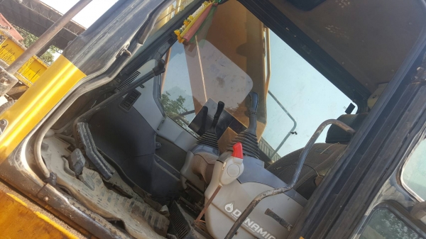 ขาย 1,550,000 KOMATSU pc 200-7 ทำง านน้อย 8,000 ชม.ไฟฟ้าครบ เครื่องดี ปั้มแรง เอวแน่น ช่วงล่างเต็ม อินวอยท์(รถอยู่ สุโขทัย) 090-772-3710 090-772-3708