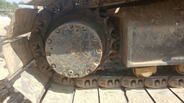 ขาย 1,550,000 KOMATSU pc 200-7 ทำง านน้อย 8,000 ชม.ไฟฟ้าครบ เครื่องดี ปั้มแรง เอวแน่น ช่วงล่างเต็ม อินวอยท์(รถอยู่ สุโขทัย) 090-772-3710 090-772-3708