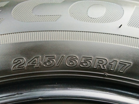 ขายยาง บริดสโตน อีโคเปีย 245/65R17 ยางสัปดาห์ที่43ปี15 ดอกยางเต็มสดเท่ากันไม่ร้าวไม่แตกลาย สวยๆ จำนวน 4 เส้น