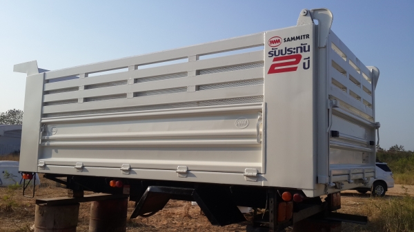 ขายถูกกระบะ ดั้มพ์สามมิตรแท้ แท้ยาว 4.05 M กว้าง 2.25 M คัชซี 82-85 สภาพสวย อุปรกรณ์ครบ ทุกชิ้น ตั้งได้เลยรถ ทุก ยี่ห้อ โทร 081-1841924