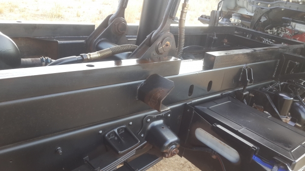 ขายถูกกระบะ ดั้มพ์สามมิตรแท้ แท้ยาว 4.05 M กว้าง 2.25 M คัชซี 82-85 สภาพสวย อุปรกรณ์ครบ ทุกชิ้น ตั้งได้เลยรถ ทุก ยี่ห้อ โทร 081-1841924