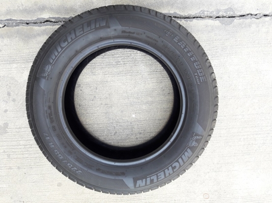 225/65/17  ปี12 MICHERLIN LATITUDE TOUR 4 เส้น