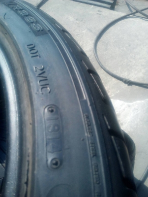 235/40R18 คู่หน้า ปี16 และ 265/35R18  คู่หลัง ปี14 ชุด 4 เส้น tel.081-427-3941