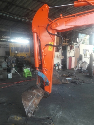 ขาย  HITACHI ZX40U  เก่าญี่ปุ่น  มีลายแย๊ก  ชั่วโมงน้อย  สภาพดี   พร้อมใช้  ลองระบบกันได้ทุกวัน  โทร  089-3818694 ดวงนภา