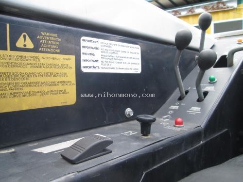 ราคาพิเศษ460,000 บาท!! รถทำความสะอาด รุ่น : 459000 รหัสสินค้า : 80904497  www.nihonmono.com