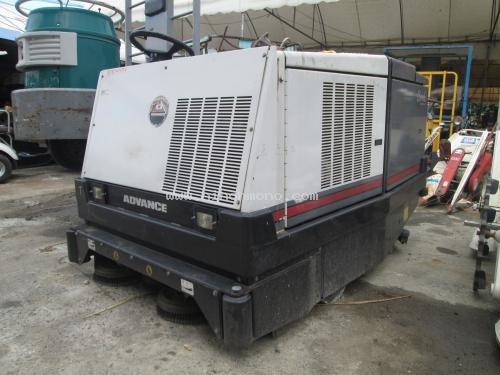 ราคาพิเศษ460,000 บาท!! รถทำความสะอาด รุ่น : 459000 รหัสสินค้า : 80904497  www.nihonmono.com