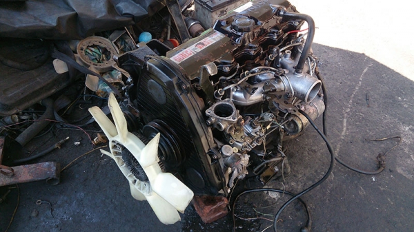 ขายเครื่องยนต์ดีเซลโตโยต้า 2L ไมรตี้พร้อมเลข