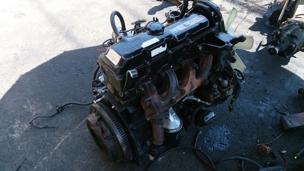 ขายเครื่องยนต์ดีเซลโตโยต้า 2L ไมรตี้พร้อมเลข