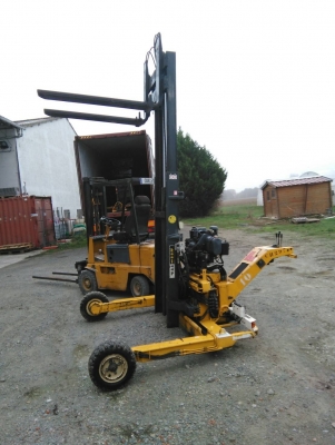 ขายรถโฟร์คลิฟนำเข้าจากยุโรป 096-9602224 คุณแอน