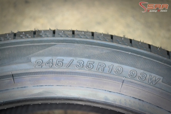 YOKOHAMA AE50 245/35R19 เส้นละ 8,900 บาท