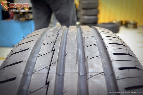 YOKOHAMA AE50 275/30R19 เส้นละ 9,800 บาท