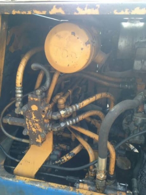 KOMATSU PC60-2