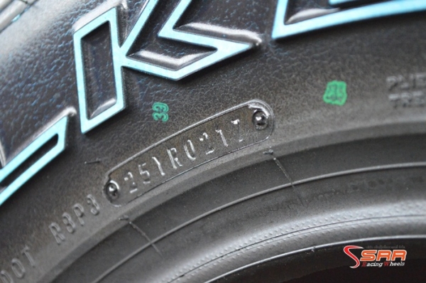 FALKEN TZ04 255/70R15 ปี17 เส้นละ 3,500 บาท