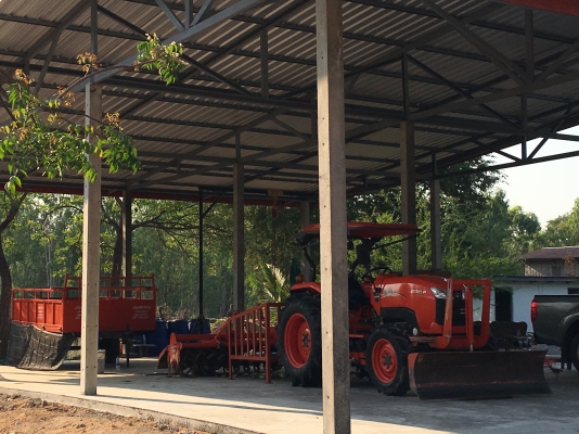 ขาย L4708 SP สภาพนางฟ้าเเน่นๆสีเดิมๆโรงงาน 100\%ใบมีดคานล่าง รถจดทะเบียนเดือน พ.ย ปี 57 ทำงาน 447 ชม