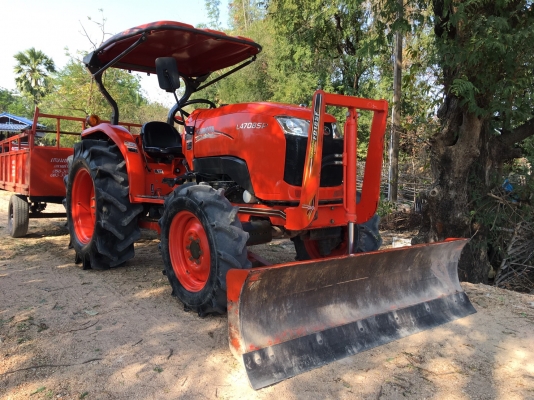 ขาย L4708 SP สภาพนางฟ้าเเน่นๆสีเดิมๆโรงงาน 100\%ใบมีดคานล่าง รถจดทะเบียนเดือน พ.ย ปี 57 ทำงาน 447 ชม