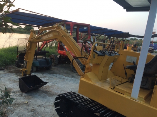 ขายรถแบคโฮ Nissan n20