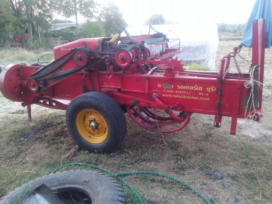 ขายเครื่องอัดฟาง  นิวฮอนแลนด์ 268