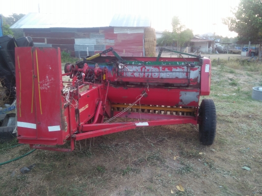 ขายเครื่องอัดฟาง  นิวฮอนแลนด์ 268