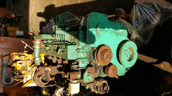 ขายเครื่องcummins 6cta8.3 เก่านอกพร้มใช้งานครับ