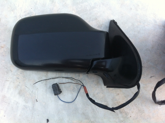 กระจกมองข้าง isuzu mu ใส่ tfr dragon cameo คู่ละ3500บาท