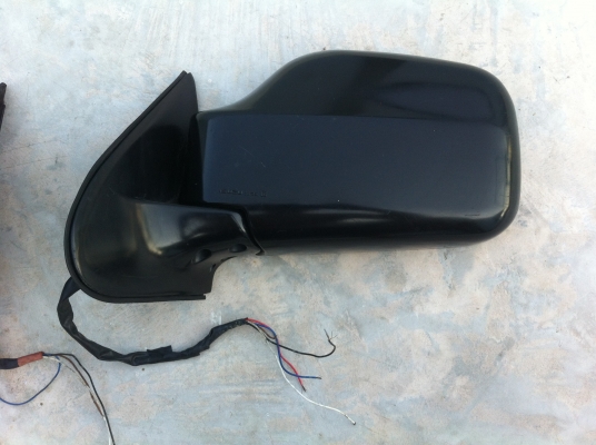 กระจกมองข้าง isuzu mu ใส่ tfr dragon cameo คู่ละ3500บาท