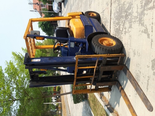 ขาย TCM ขนาด 2 ตันเสายกสูง 3 เมตร เกียร์ธรรมดา สนใจ 0813535948