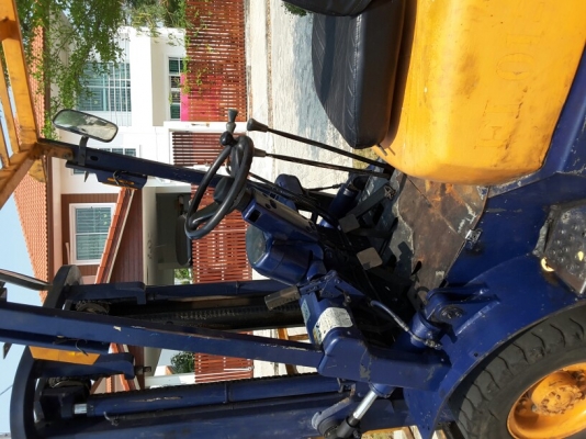 ขาย TCM ขนาด 2 ตันเสายกสูง 3 เมตร เกียร์ธรรมดา สนใจ 0813535948