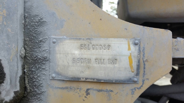 ขาย 1,250,000 รถตักเอวอ่อน CAT 950 F 2 เครื่องดี เกียร์แรง เล่มทะเบียน รถพร้อมใช้เอกสารพร้อมโอน รถอยู่ สระบุรี 090-772-3710 090-772-3708