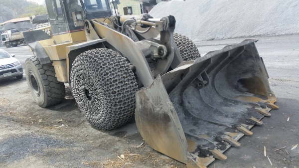 ขาย 1,250,000 รถตักเอวอ่อน CAT 950 F 2 เครื่องดี เกียร์แรง เล่มทะเบียน รถพร้อมใช้เอกสารพร้อมโอน รถอยู่ สระบุรี 090-772-3710 090-772-3708