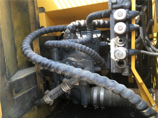 Komatsu    120-6Eรถสวย3011ชั่วโมงรถปี2010