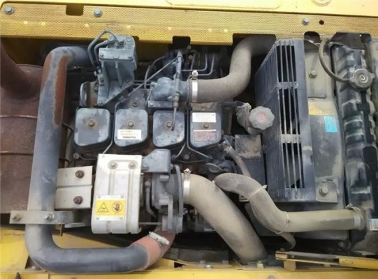 Komatsu    120-6Eรถสวย3011ชั่วโมงรถปี2010