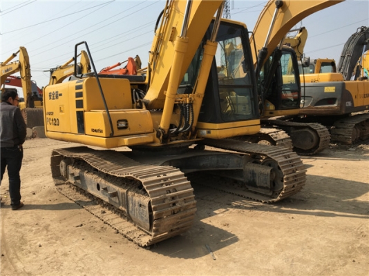 Komatsu    120-6Eรถสวย3011ชั่วโมงรถปี2010