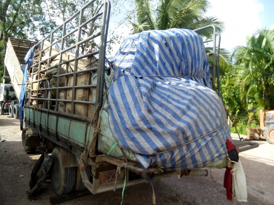 ขาย6ล้อNKR  100   แรงม้า  รถเครื่องพัง/เล่มพร้อมโอน