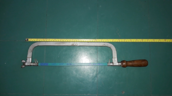ขายเลื่อยเหล็กงานเก่าเยอรมันด้ามไม้รุ่นเก่าสวยมาจากตู้สินค้าเยอรมัน