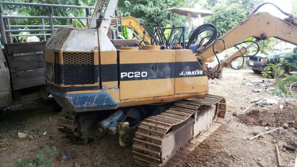 ขาย Komatsu Pc20-2 สภาพสวยพร้อมใช้ ต่อคุณอ๊อฟพิจิตร086-737-9991