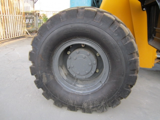 ขายรถตักล้อยาง เอวอ่อน LEICESTER