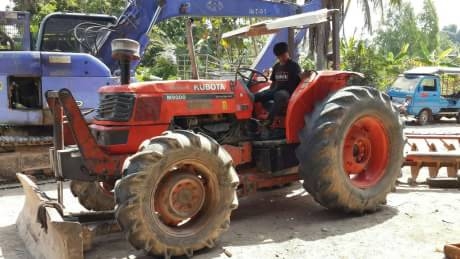 KUBOTA M9000 KUBOTA M9000
