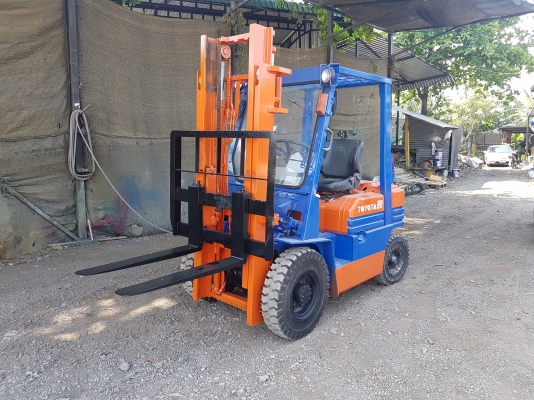 ขายรถยก2ตัน.เอกสารนำเข้าพร้อม..ยางใหม่