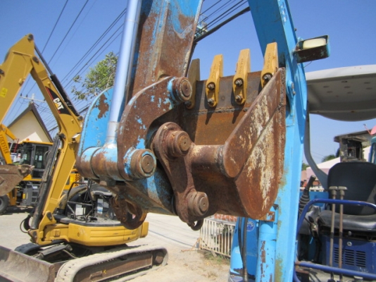 ขายรถแบล็คโฮ HITACHI EX30 ขายรถแบล็คโฮ HITACHI EX30