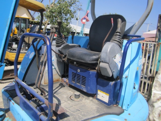 ขายรถแบล็คโฮ HITACHI EX30 ขายรถแบล็คโฮ HITACHI EX30