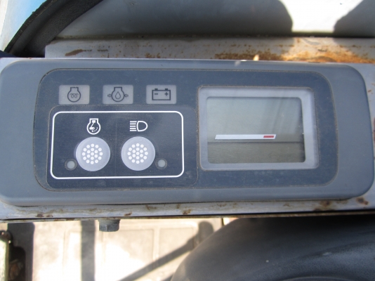 ขายรถแบล็คโฮ HITACHI EX30 ขายรถแบล็คโฮ HITACHI EX30