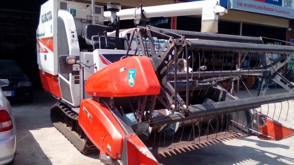 ขายคูโบต้าDC70สภาพเหมือนใหม่470000ทะเบียนเต็มเล่มพร้อมโอน ขายคูโบต้าDC70สภาพเหมือนใหม่470000ทะเบียนเต็มเล่มพร้อมโอน